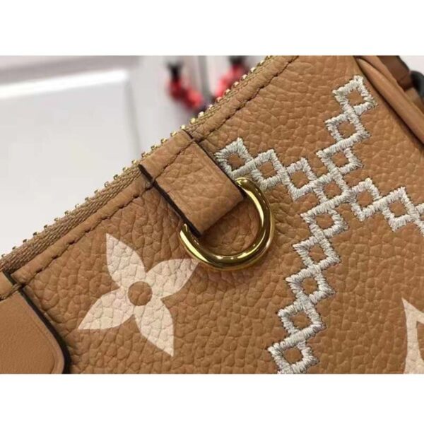 Louis Vuitton LV Women Easy Pouch On Strap Beige Monogram Supple Grained Cowhide - Image 9