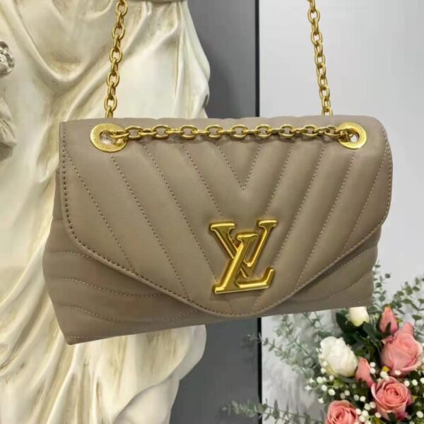 Louis Vuitton LV Women New Wave Chain Bag Handbag Sandy Smooth Cowhide Leather - Image 4