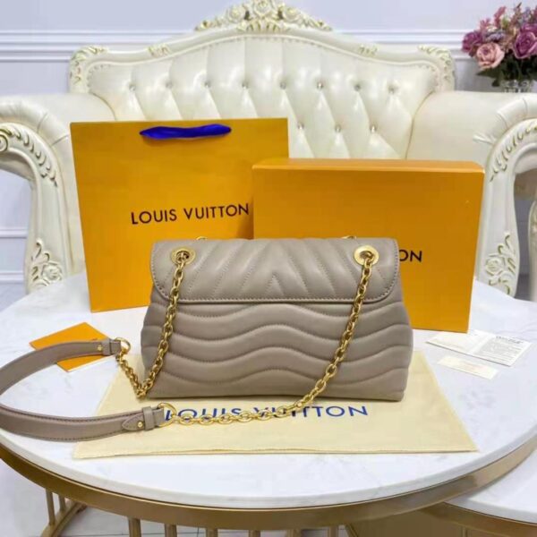 Louis Vuitton LV Women New Wave Chain Bag Handbag Sandy Smooth Cowhide Leather - Image 7