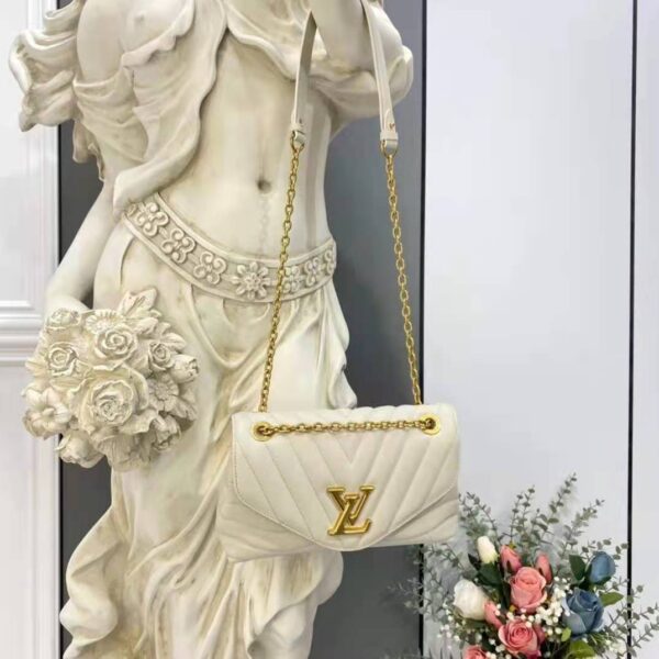 Louis Vuitton LV Women New Wave Chain Bag Handbag White Smooth Cowhide Leather - Image 2