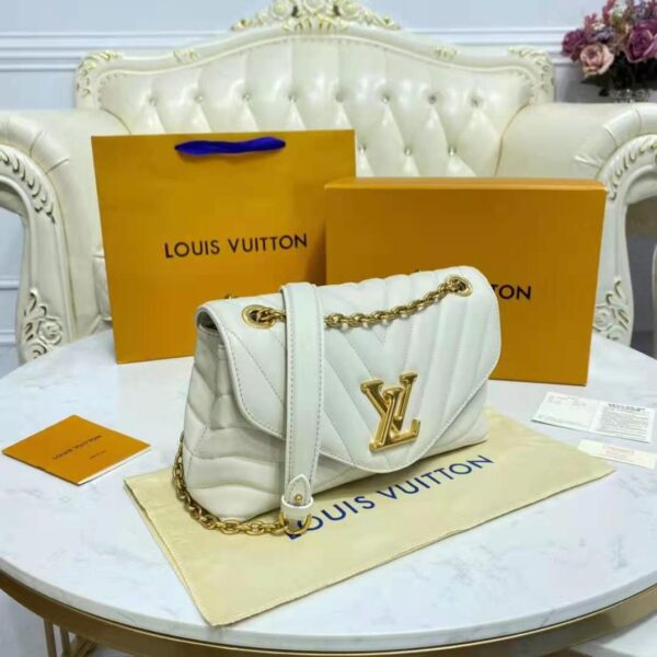 Louis Vuitton LV Women New Wave Chain Bag Handbag White Smooth Cowhide Leather - Image 7