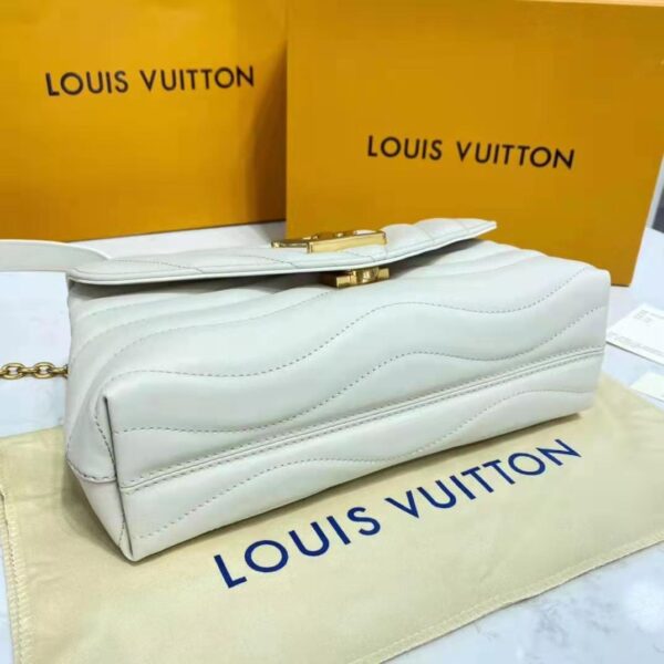 Louis Vuitton LV Women New Wave Chain Bag Handbag White Smooth Cowhide Leather - Image 9