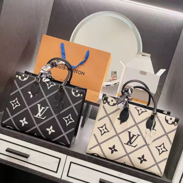 Louis Vuitton LV Women OnTheGo MM Tote Bag Beige Embossed Supple Grained Cowhide - Image 6