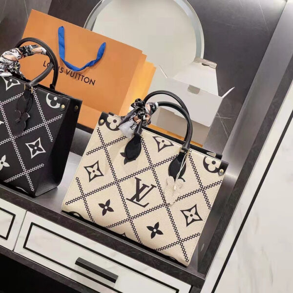 Louis Vuitton LV Women OnTheGo MM Tote Bag Beige Embossed Supple Grained Cowhide - Image 4