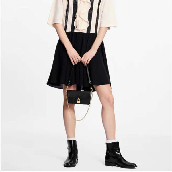 Louis Vuitton LV Women Padlock On Strap Bag Black Epi Embossed Grained Cowhide Leather - Image 13