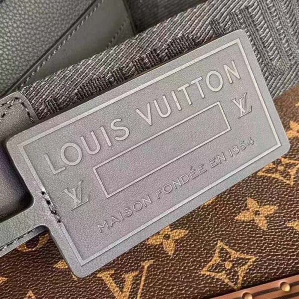 Louis Vuitton Unisex LV Aerogram Takeoff Messenger Black Grained Calf Leather - Image 8