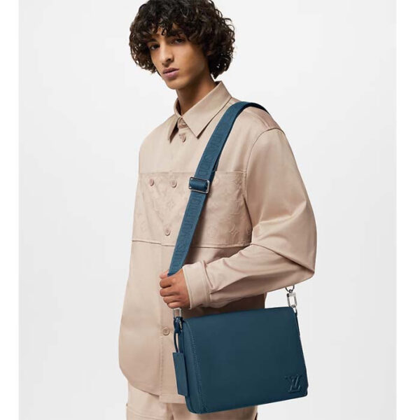 Louis Vuitton Unisex LV Takeoff Messenger Atlantic Blue Cowhide Leather Textile Lining - Image 11