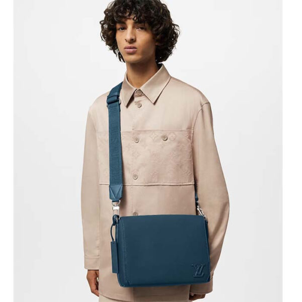 Louis Vuitton Unisex LV Takeoff Messenger Atlantic Blue Cowhide Leather Textile Lining - Image 12