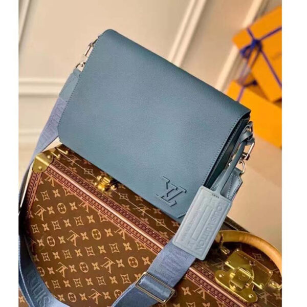Louis Vuitton Unisex LV Takeoff Messenger Navy Blue Aerogram Cowhide Leather - Image 2