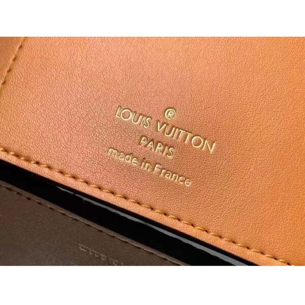 Louis Vuitton Unisex LV Vertical Wallet Black Arizona Taurillon Calf-Leather Sliding Capucines Closure - Image 10