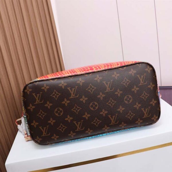 Louis Vuitton Unisex LV x YK Neverfull MM Monogram Coated Canvas Pumpkin Print - Image 6