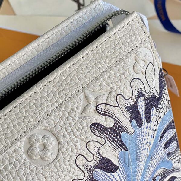 Louis Vuitton Unisex LV x YK Pochette Voyage White Taurillon Monogram Cowhide Psychedelic Flower - Image 8