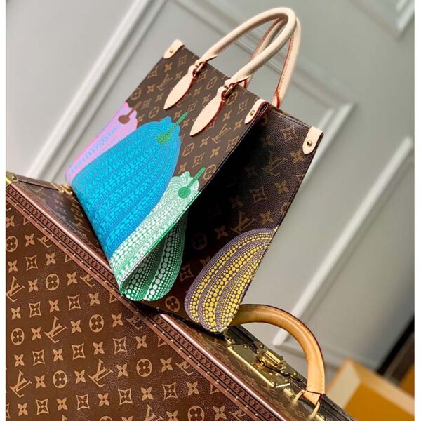 Louis Vuitton Unisex LVxYK OnTheGo MM Monogram Coated Canvas Pumpkin Print - Image 3