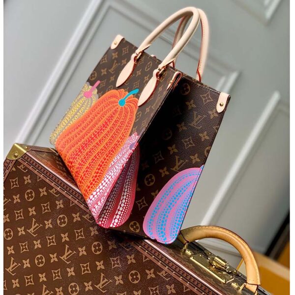 Louis Vuitton Unisex LVxYK OnTheGo MM Monogram Coated Canvas Pumpkin Print - Image 5
