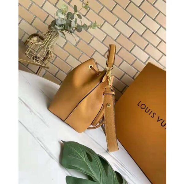 Louis Vuitton Unisex Lockme Bucket Bag Arizona Beige Grained Calf Leather - Image 3