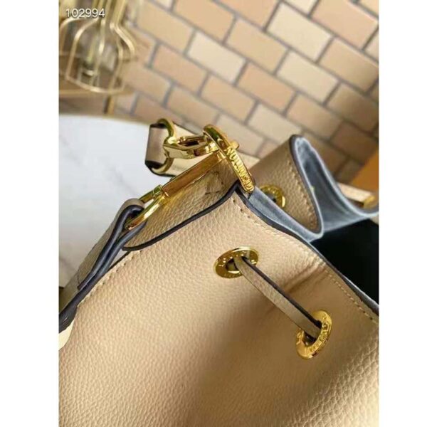 Louis Vuitton Unisex Lockme Bucket Bag Arizona Greige Grained Calf Leather - Image 9