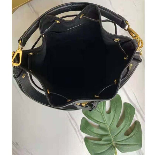 Louis Vuitton Unisex Lockme Bucket Bag Black Grained Calf Leather - Image 5