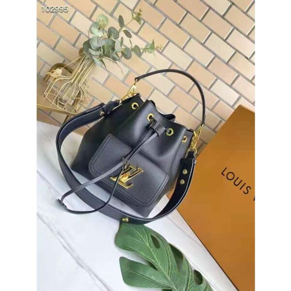 Louis Vuitton Unisex Lockme Bucket Bag Black Grained Calf Leather - Image 2