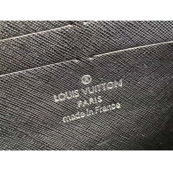 Louis Vuitton Women LV Twist Belt Chain Pouch Black Silver Epi Grained Cowhide Leather - Image 11