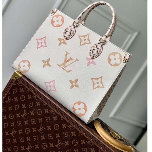 Louis Vuitton Women OnTheGo MM Tote Beige Monogram Coated Canvas Textile Lining - Image 3